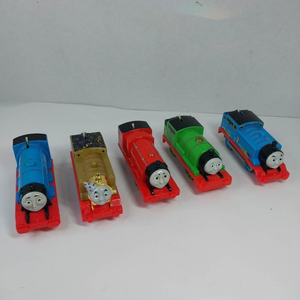 Thomas and Friends Trackmaster lot Of 5 For Parts/Repair (Battery Corrosion)
